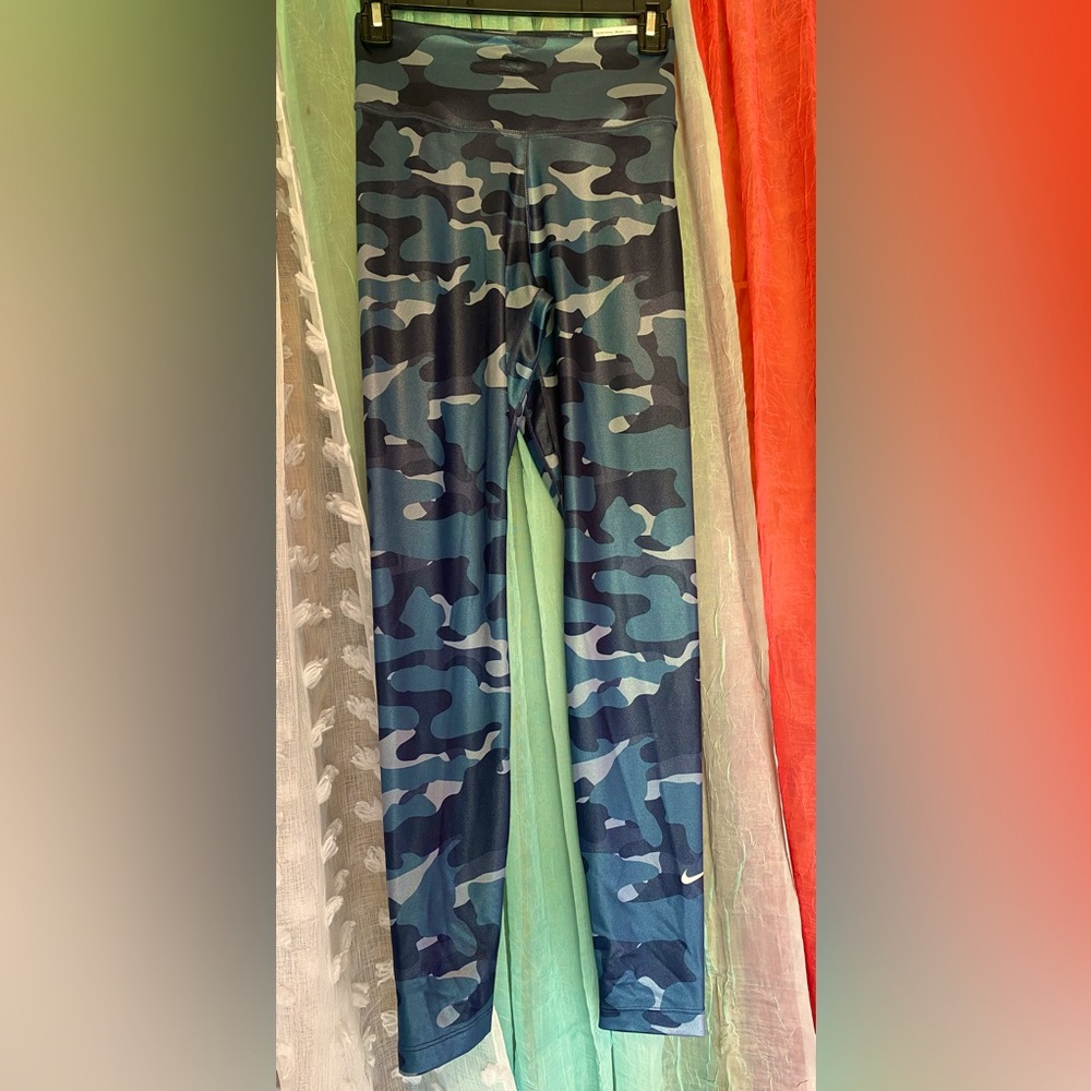 Nike One- NWT- blue camo leggings- XS